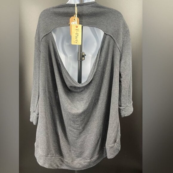 T Party Oversized Smiley Face Top With Open Back - Picture 2 of 4